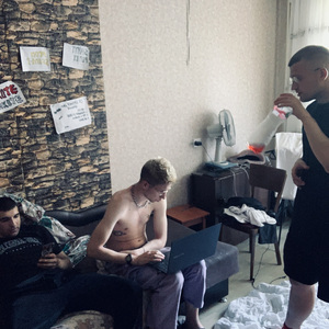 На сто prod. by HAZZEY