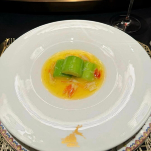 快乐是暂时拥有不必快乐的资格