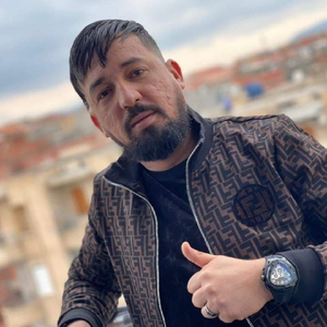 Shabi Fel Ghorba w ana fel 9asba