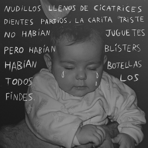 nudillos llenos de cicatrices