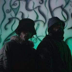 2SHY (feat. Heggi)
