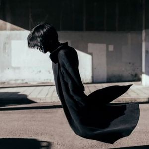 嗤うマネキン（Cover）(嗤笑着的人体模型)