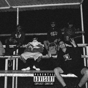 Con lo que escurre del vaso de agua yo vivo