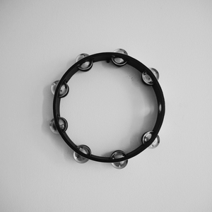 Давай отсюда уйдём