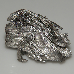 Holmium (Ho)