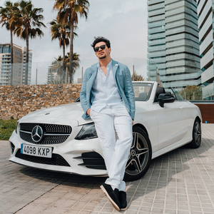 Неподвластна