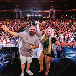 Obsessão (Já São Cinco da Manhã) / Ei Gatinha / Sem Querer / O Céu É o Limite pra Nós Dois / Que Tontos, Que Loucos / Menino Traquino / Eu Tava Puxando Meu Som / Você Não Vale Nada (Ao Vivo)