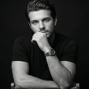 Love Is Under the Moon.