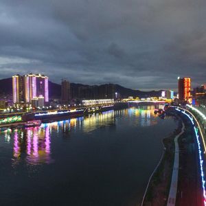 千万次肯定里的爱