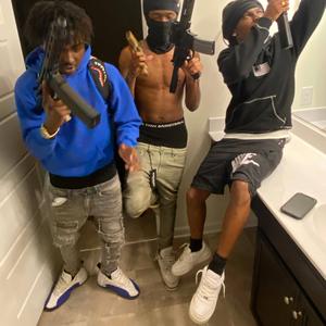 mcbutton's & mcnugget's (feat. lulmxrrda235)