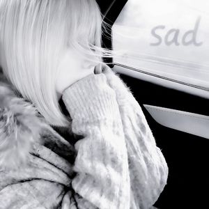 快乐是旧伤口开出新宇宙