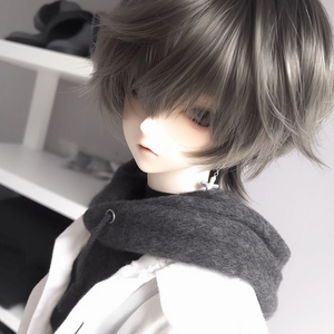 这城市欠我一场雪，而你欠我一句告别