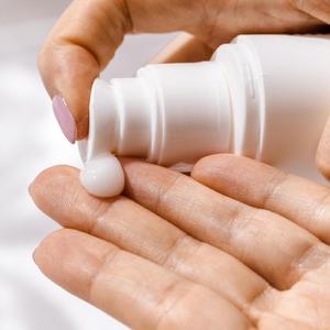 Rosen-Feuchtigkeitscreme und Körperöl