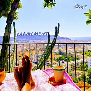 Calmement