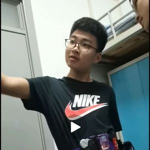 《向阳处的秘密》