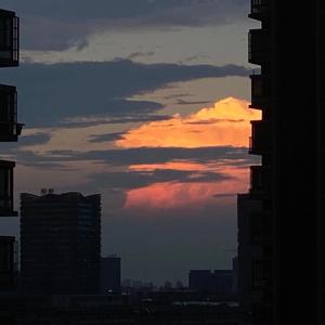 我会在每个日落后想你