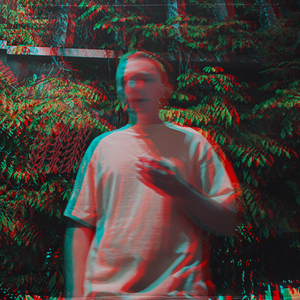 Работаю много