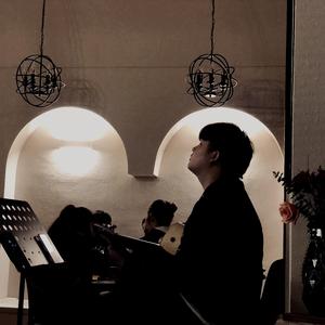 船穿过了这片海