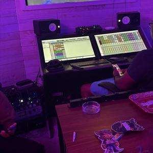 Trip (feat. MvLA)