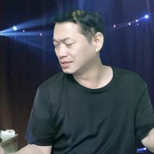 回不去的曾经 伴奏