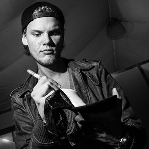 Avicii - Fine China (ft.Brandon Flowers)