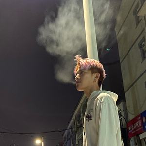 路灯月光