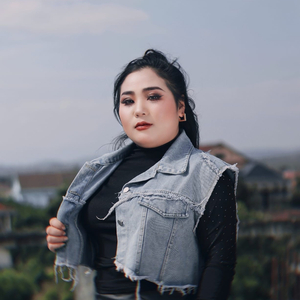 Ua Siab Muab Cov Duab Hlaw