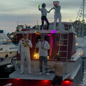 Båtar å bärs (feat. Kent Askervall)