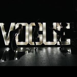 Vogue Lounge 014