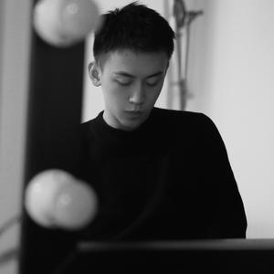 《蓝色外套》伴奏