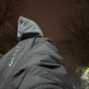 眼眸之间的谎言