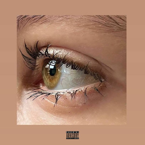 Стиль стекает с её глаз