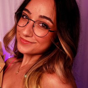 A Desfrutar De Um Donut