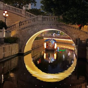 可以微弱，但要有光