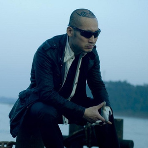 痛并快乐的活着