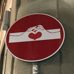 Sarildigim Kisinin Su Haline Bi Bakin