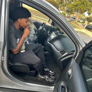 Pot to piss (feat. KSonic)