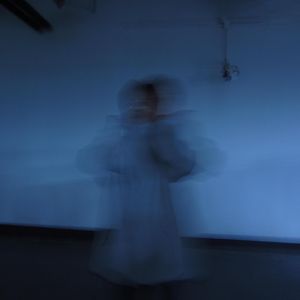 坠入梦里(Falling into a dream)