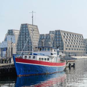 लहरों पे क़श्ती बहे