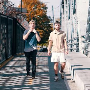 AGUACERO (feat. Rick)