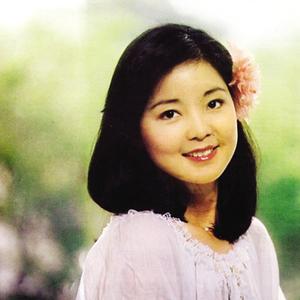 路边的野花不要采