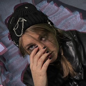 Покинула чат