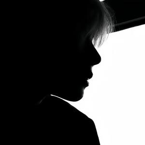 嘴硬时的不坚定