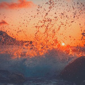 安静的平静的波浪声音