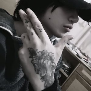 缘分是泼墨 浓淡不由我