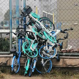 我要带着我的垃圾音乐飞到天上