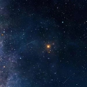 犹如星河初醒的你