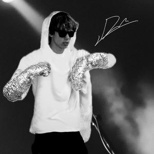 Crashout (feat. HVLSV)