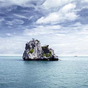 漂浮孤岛与繁星