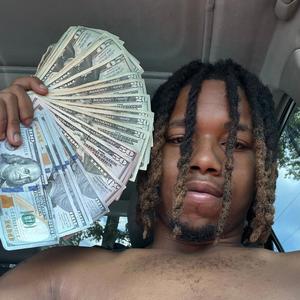 Fridaynight freestyle (feat. Bankboynuxk & Uptoplono)